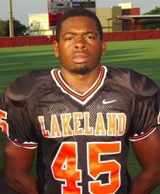 45 Louis Matos